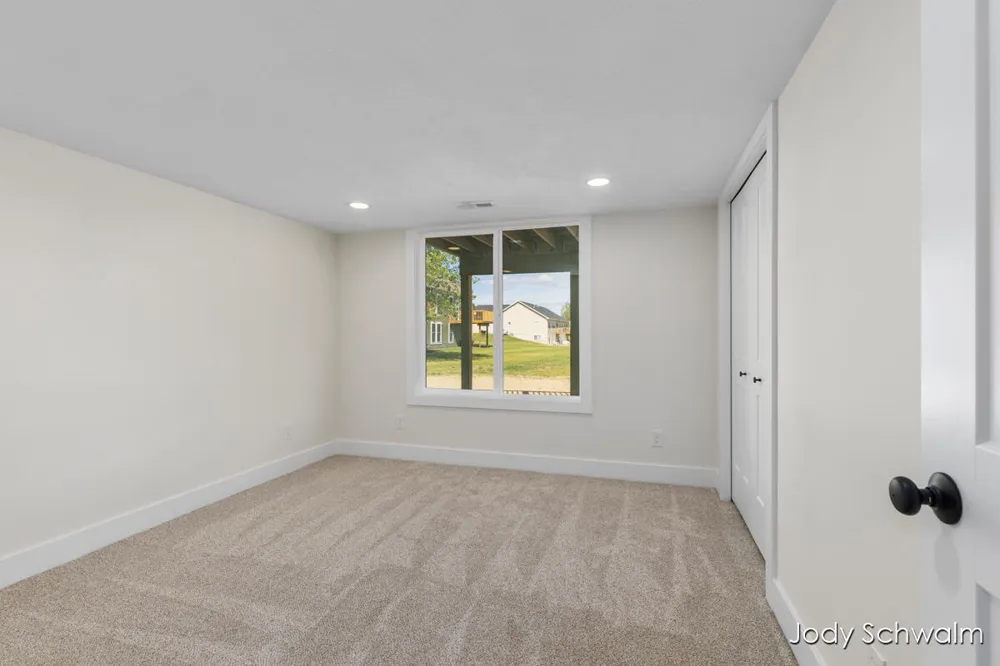 748 Noble Drive Belding City, MI 48809
