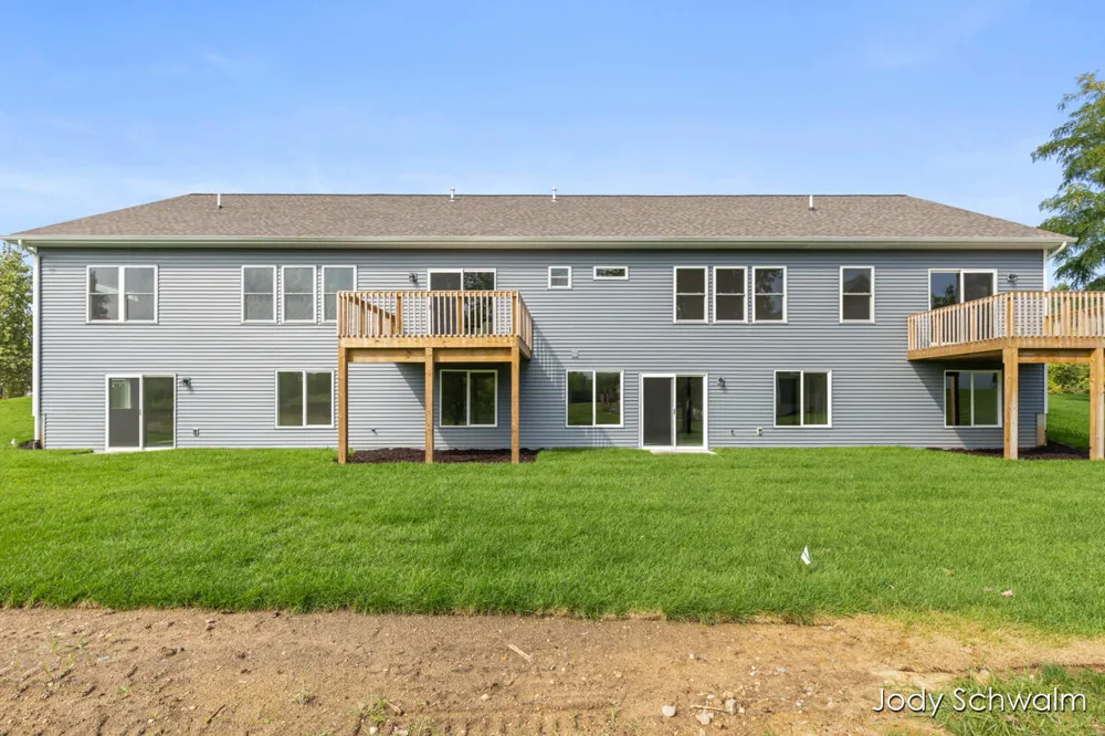 748 Noble Drive Belding City, MI 48809