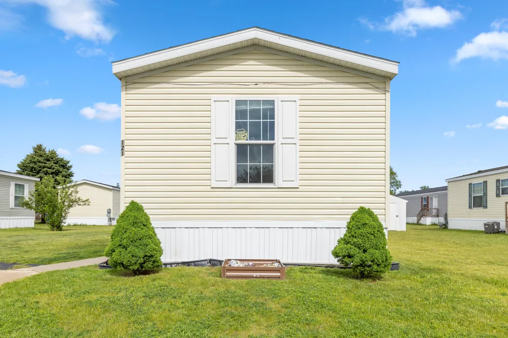 360 E Tuttle Road #121 Ionia City, MI 48846