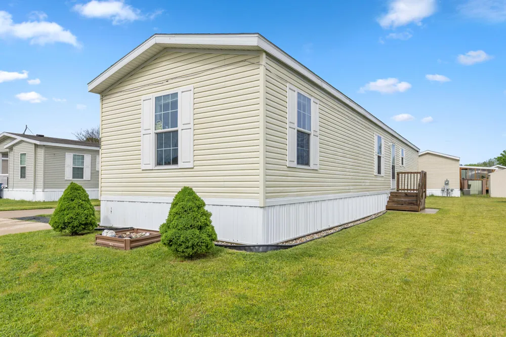 360 E Tuttle Road #121 Ionia City, MI 48846