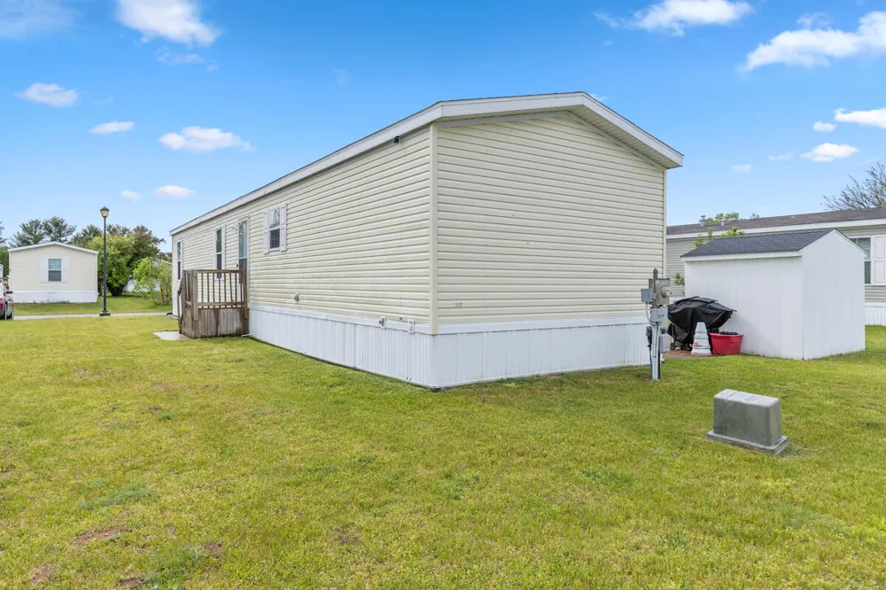 360 E Tuttle Road #121 Ionia City, MI 48846