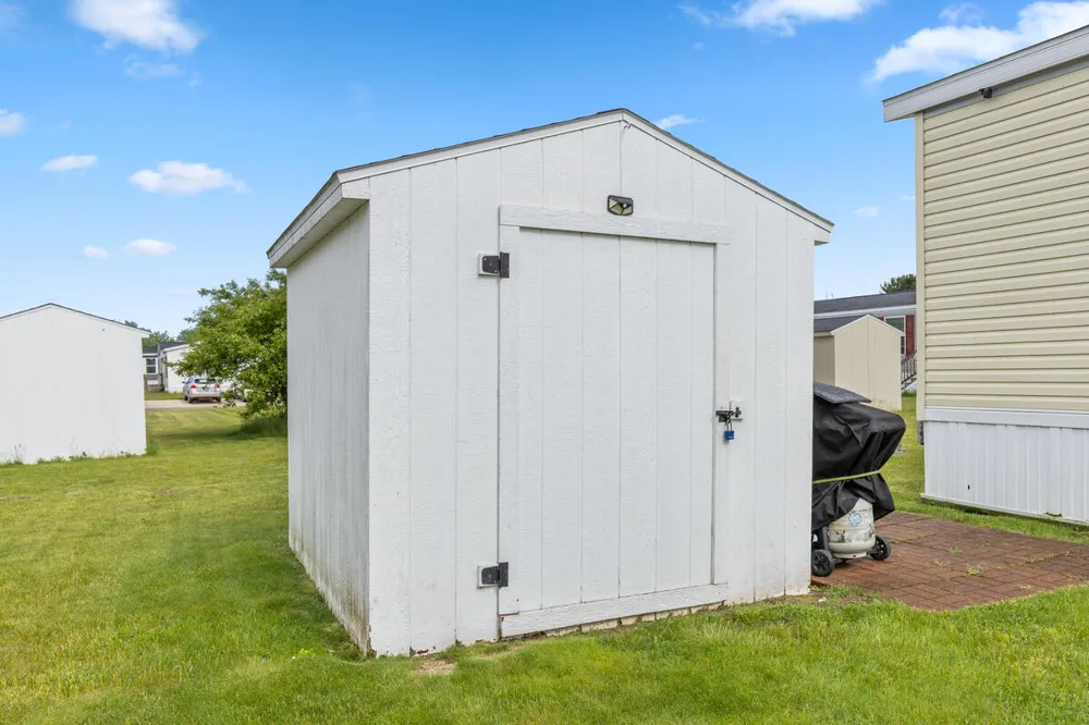 360 E Tuttle Road #121 Ionia City, MI 48846