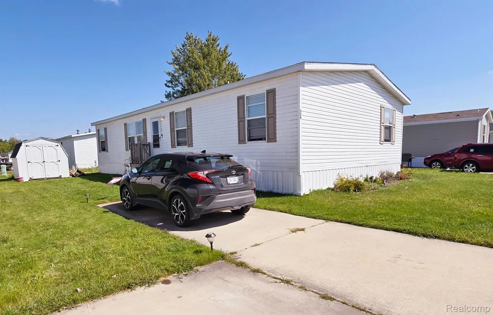 528 ELMWOOD LANE Columbus Township, MI 48063