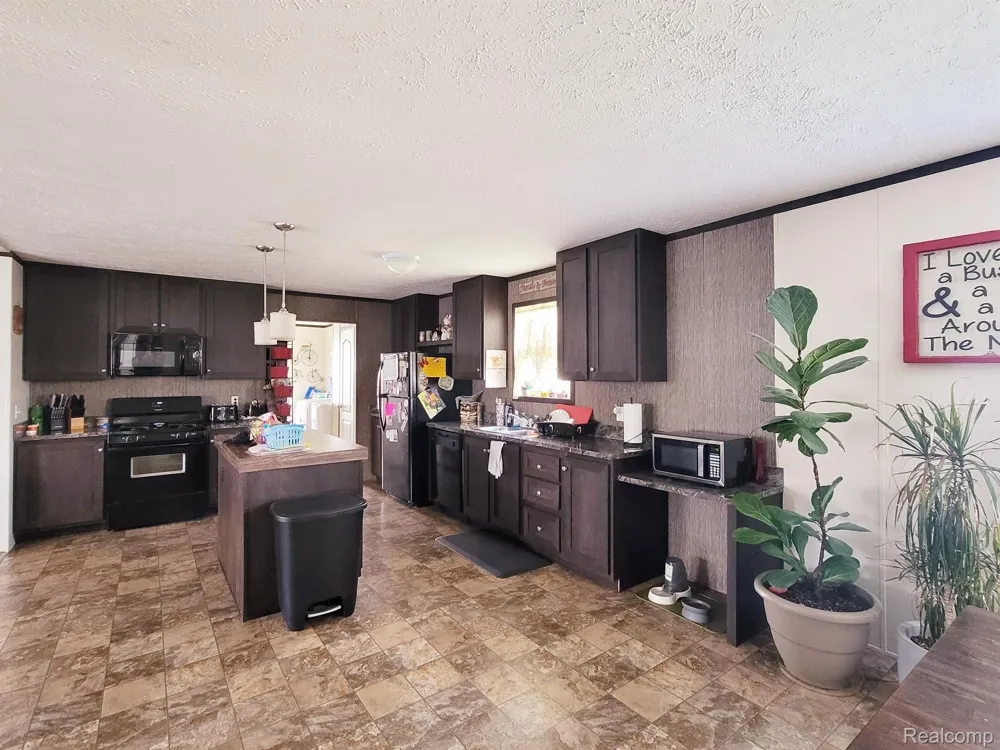 528 ELMWOOD LANE Columbus Township, MI 48063