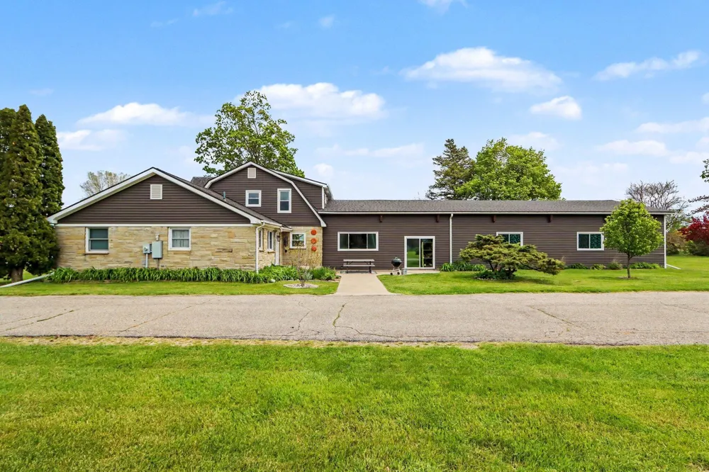 29561 E Red Arrow Highway Antwerp Township, MI 49079