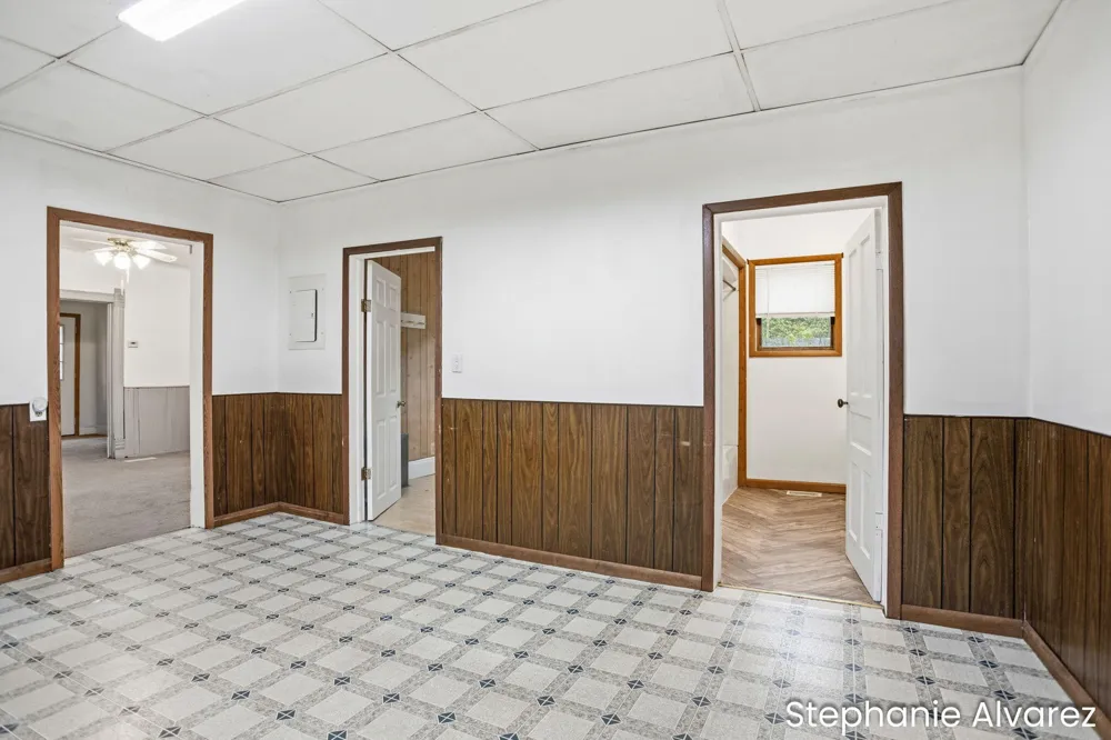 1560 E McMillan Road Dalton Township, MI 49445