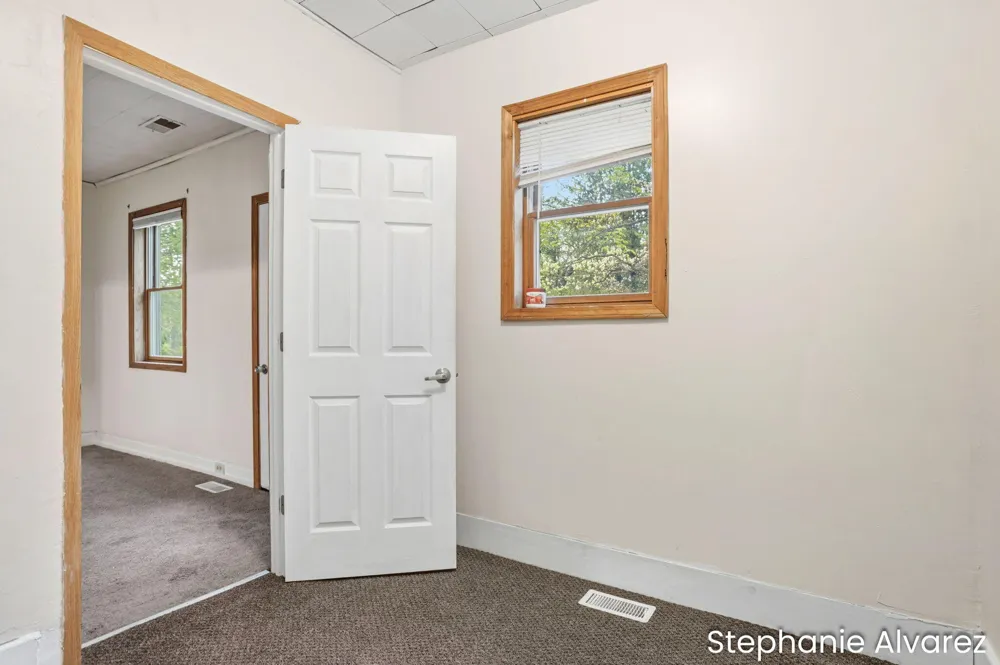 1560 E McMillan Road Dalton Township, MI 49445