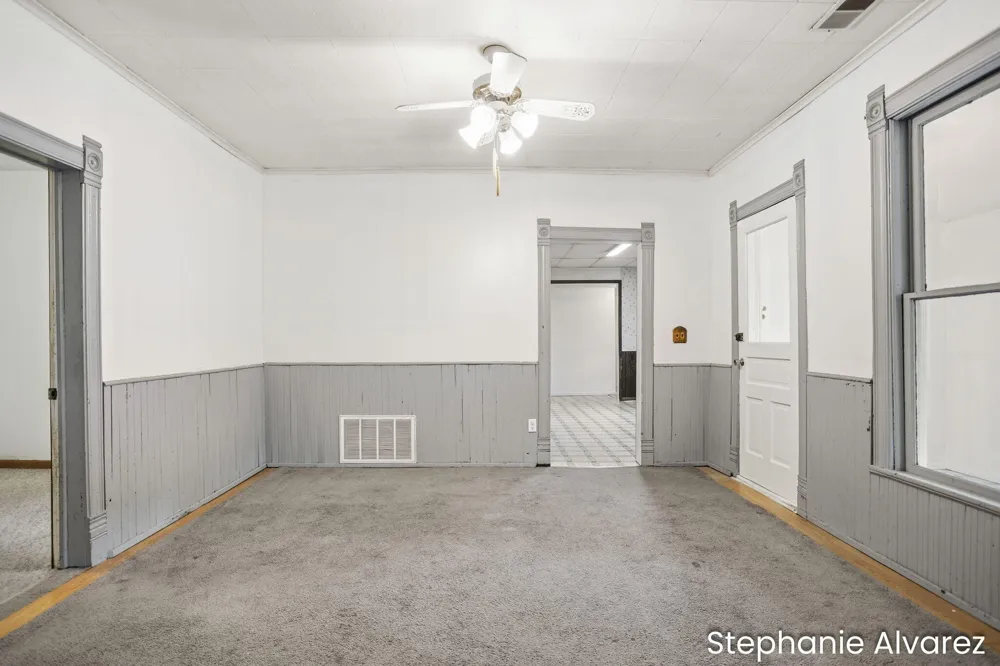 1560 E McMillan Road Dalton Township, MI 49445