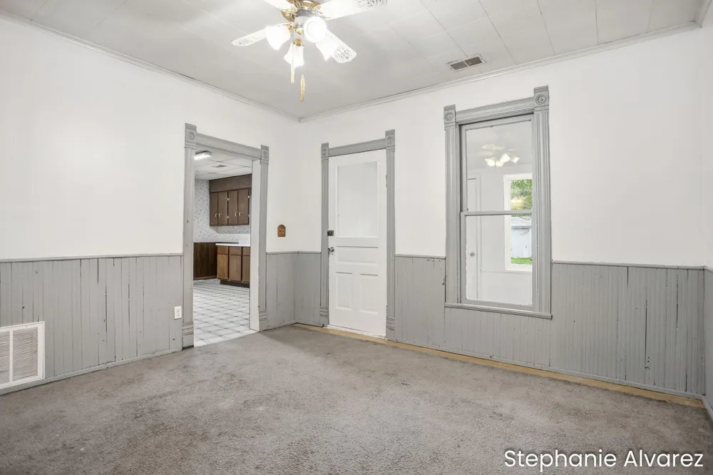 1560 E McMillan Road Dalton Township, MI 49445