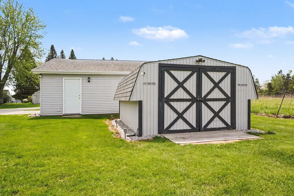 437 4th Street Cumming Township, MI 48635