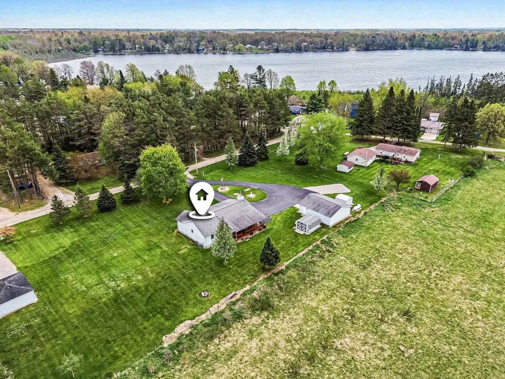 437 4th Street Cumming Township, MI 48635
