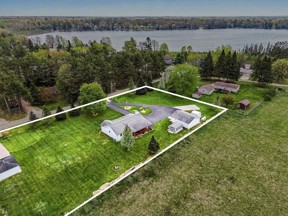 437 4th Street Cumming Township, MI 48635