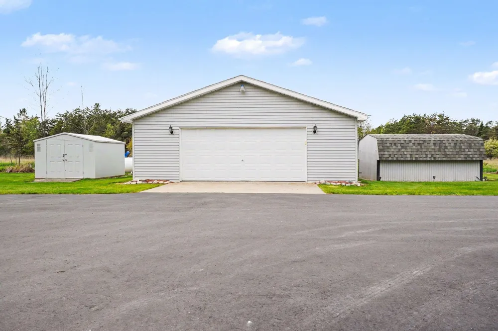 437 4th Street Cumming Township, MI 48635