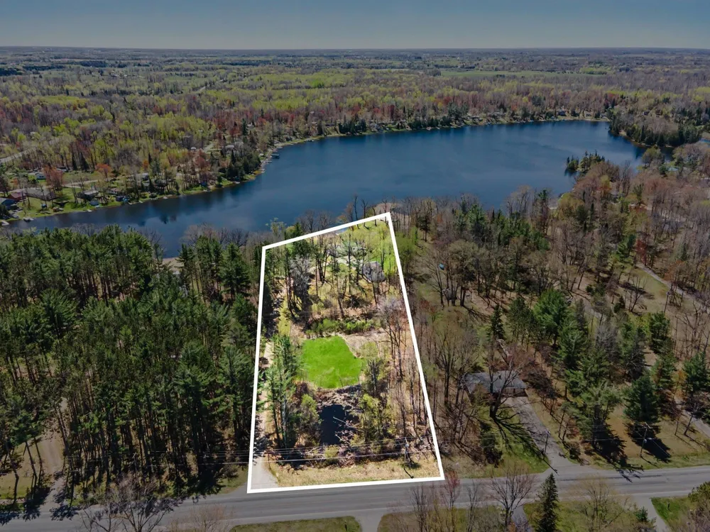 8101 Long Lake Road Plainfield Township, MI 48739