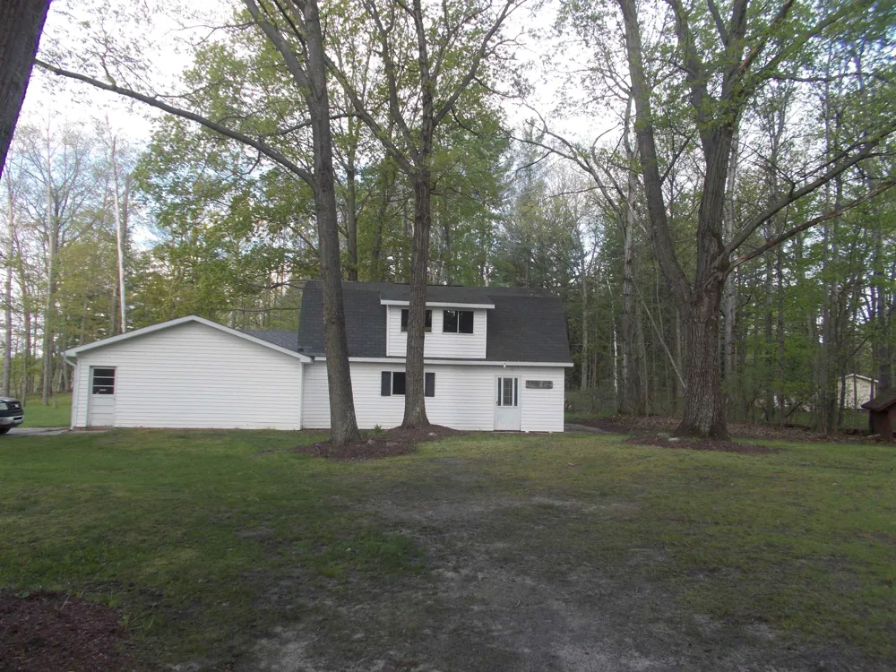 8101 Long Lake Road Plainfield Township, MI 48739