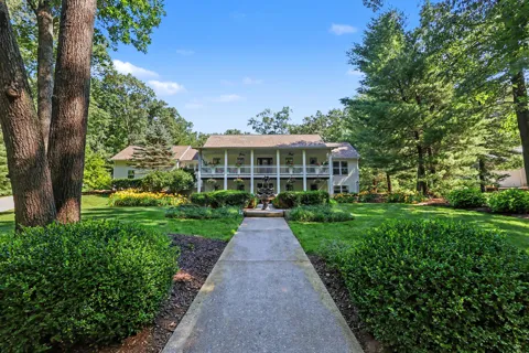 4137 Monroe Road