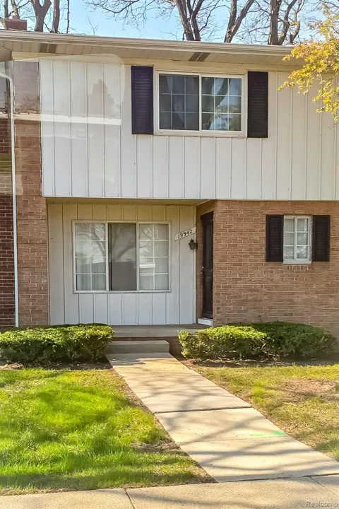 19942 Vernier Road