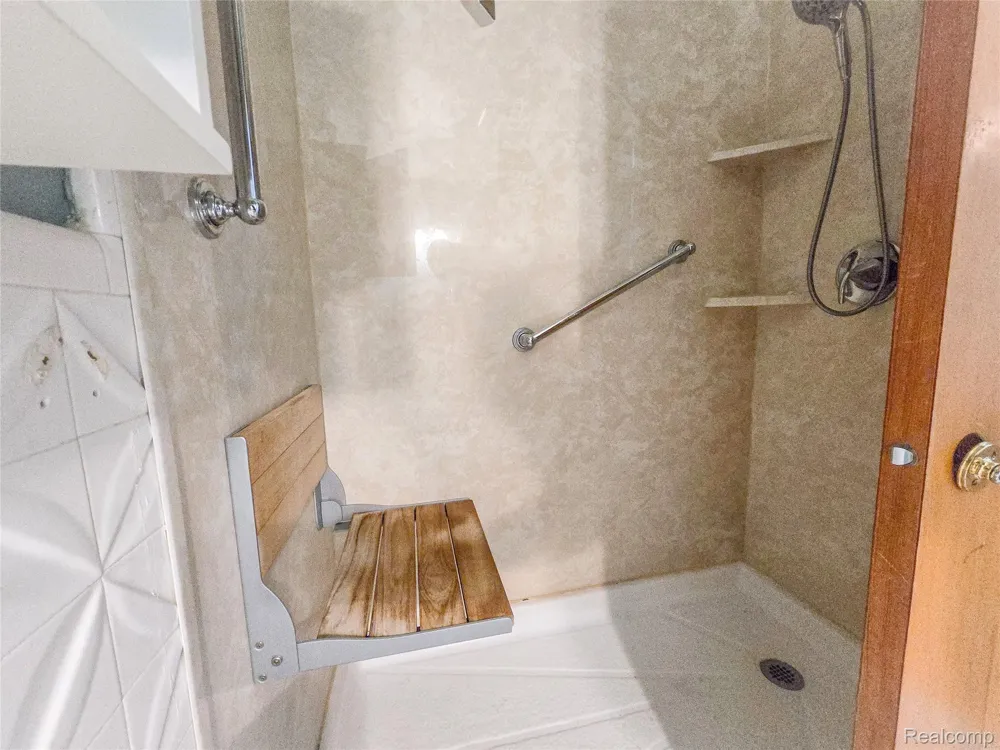 19942 Vernier Road Harper Woods City, MI 48225