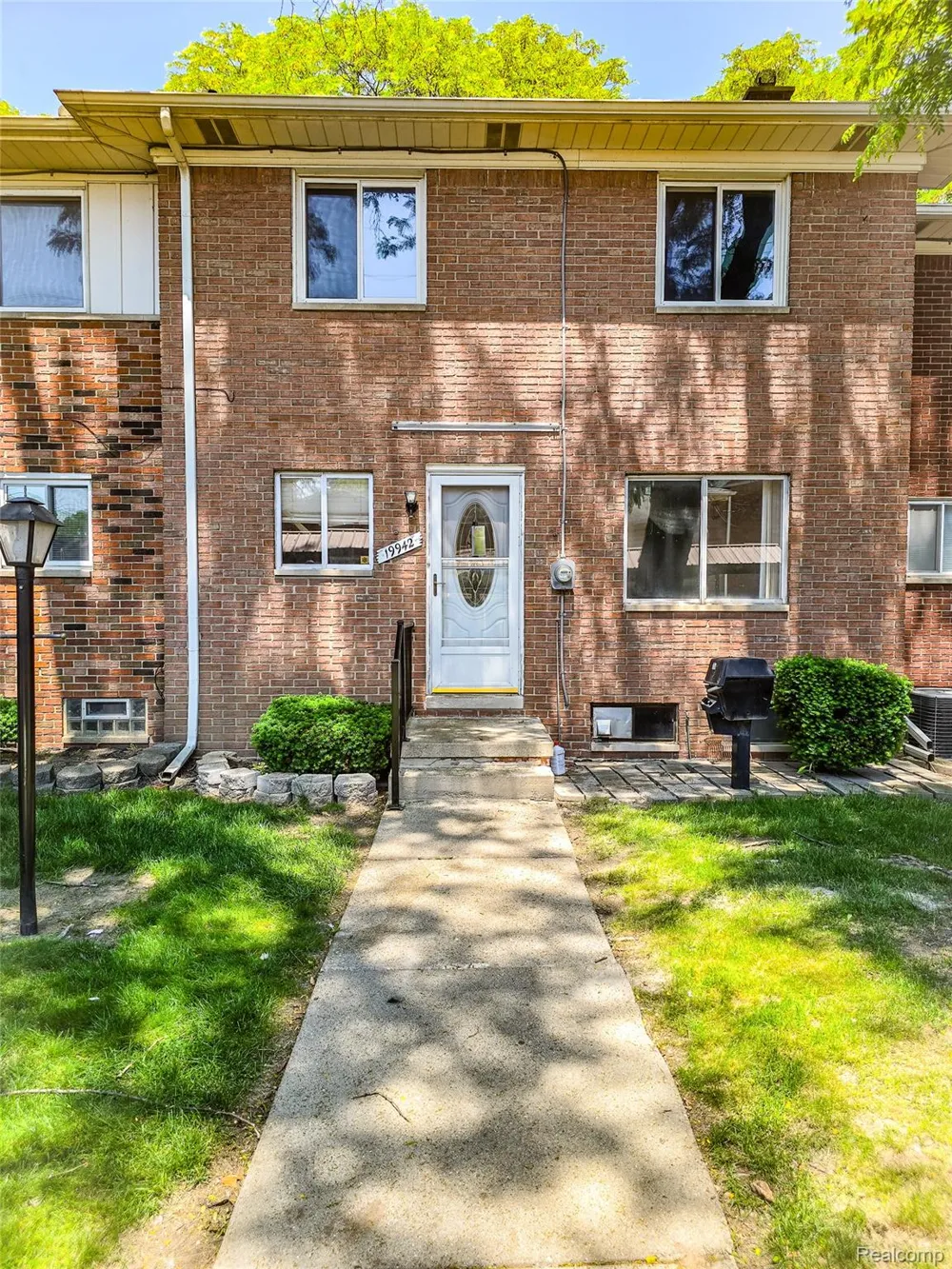 19942 Vernier Road Harper Woods City, MI 48225