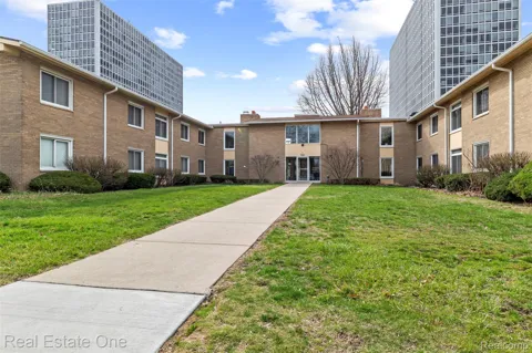1550 Cherboneau Place #221