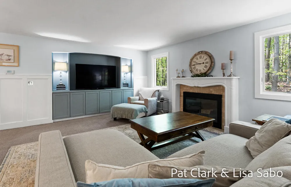 16580 Lake Michigan Drive Grand Haven Charter Township, MI 49460