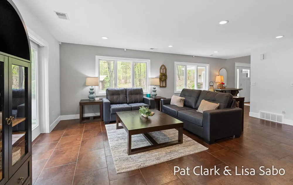16580 Lake Michigan Drive Grand Haven Charter Township, MI 49460
