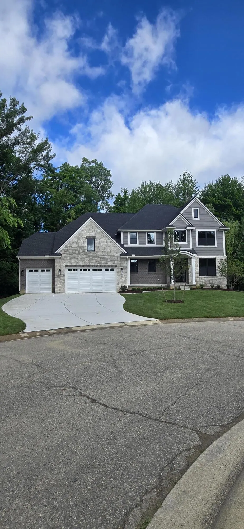 5850 Windrift Court West Bloomfield Charter Township, MI 48324