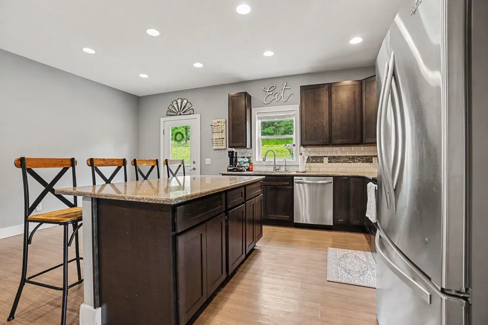 31800 Pine Ridge Circle Antwerp Township, MI 49065