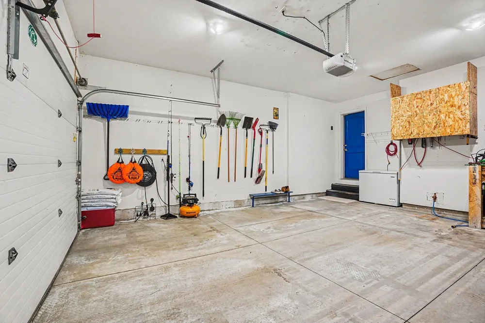 31800 Pine Ridge Circle Antwerp Township, MI 49065