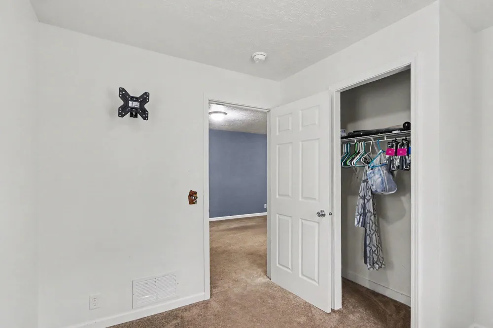30 Avenue B Springfield City, MI 49037