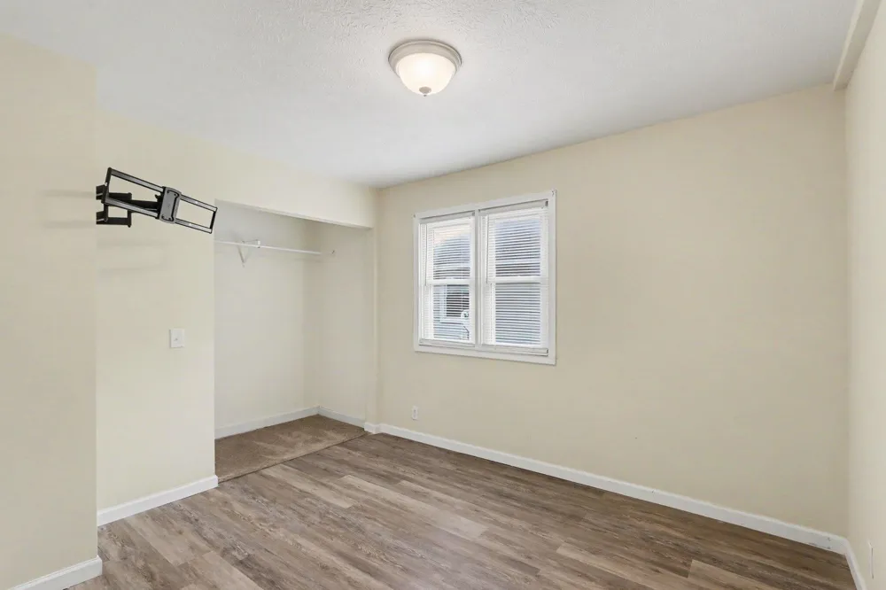 30 Avenue B Springfield City, MI 49037