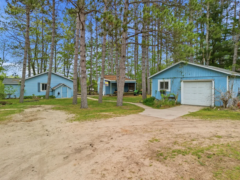 18648 Lawrence Drive Mecosta Township, MI 49346