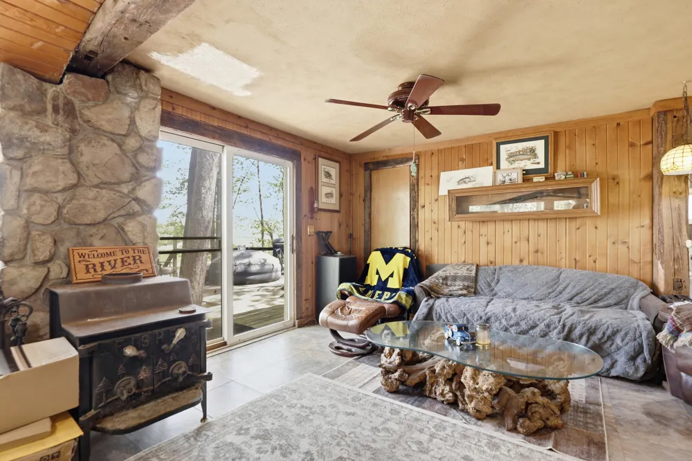 18648 Lawrence Drive Mecosta Township, MI 49346