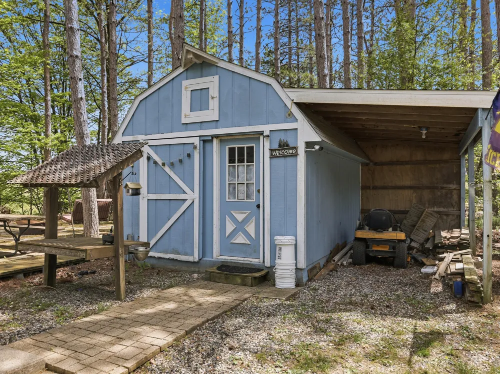 18648 Lawrence Drive Mecosta Township, MI 49346