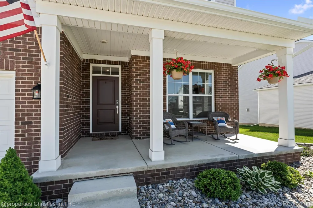 2721 Maize Loop Saline Township, MI 48176