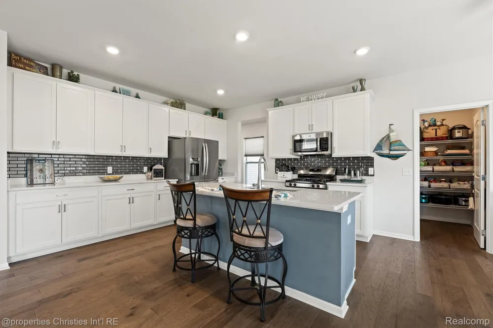 2721 Maize Loop Saline Township, MI 48176