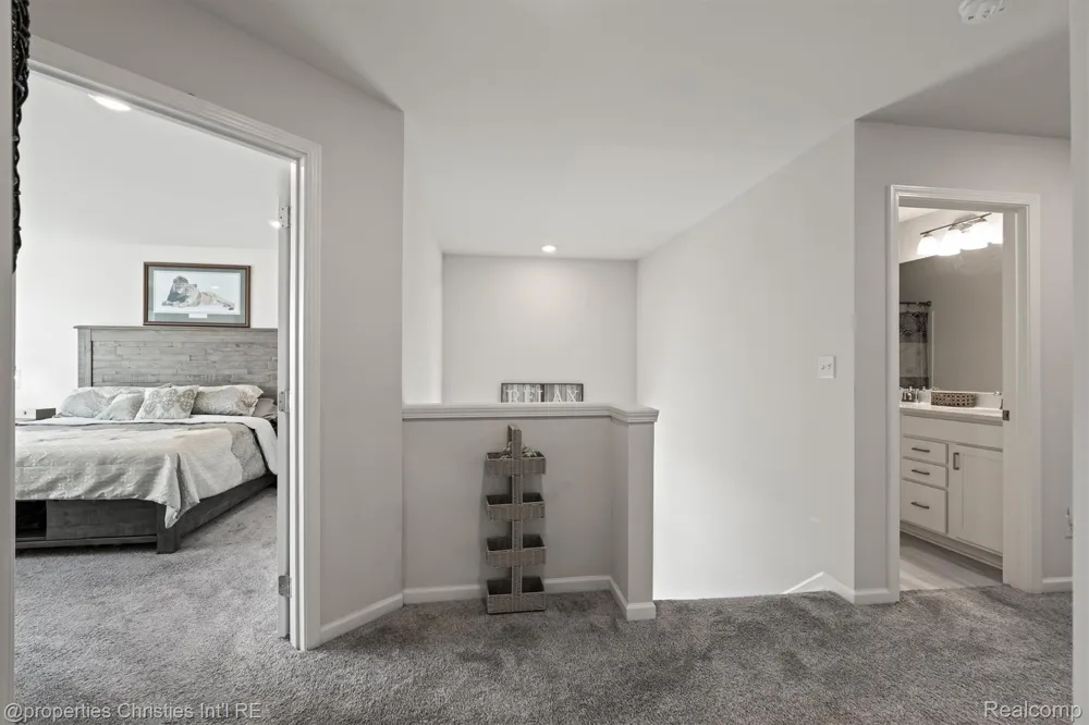 2721 Maize Loop Saline Township, MI 48176