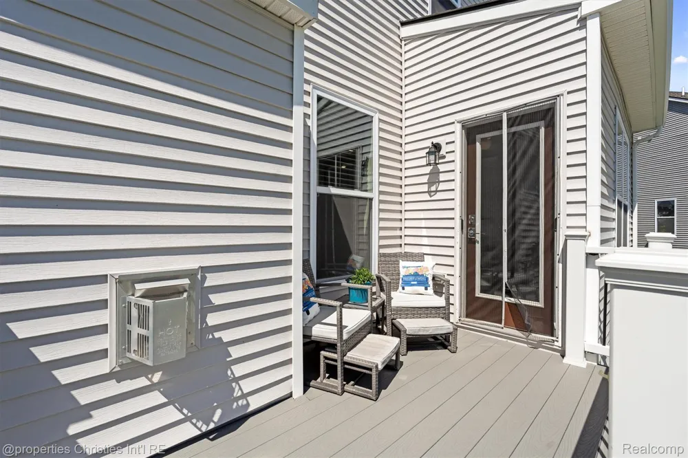 2721 Maize Loop Saline Township, MI 48176