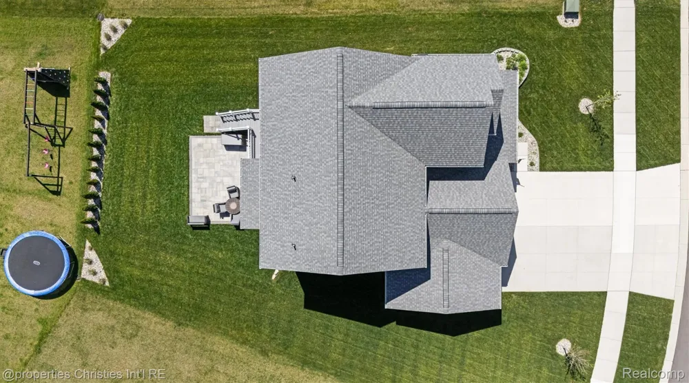 2721 Maize Loop Saline Township, MI 48176