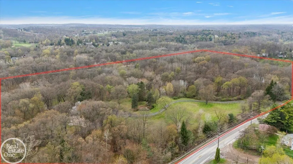 3750 Orion Road Oakland Charter Township, MI 48363