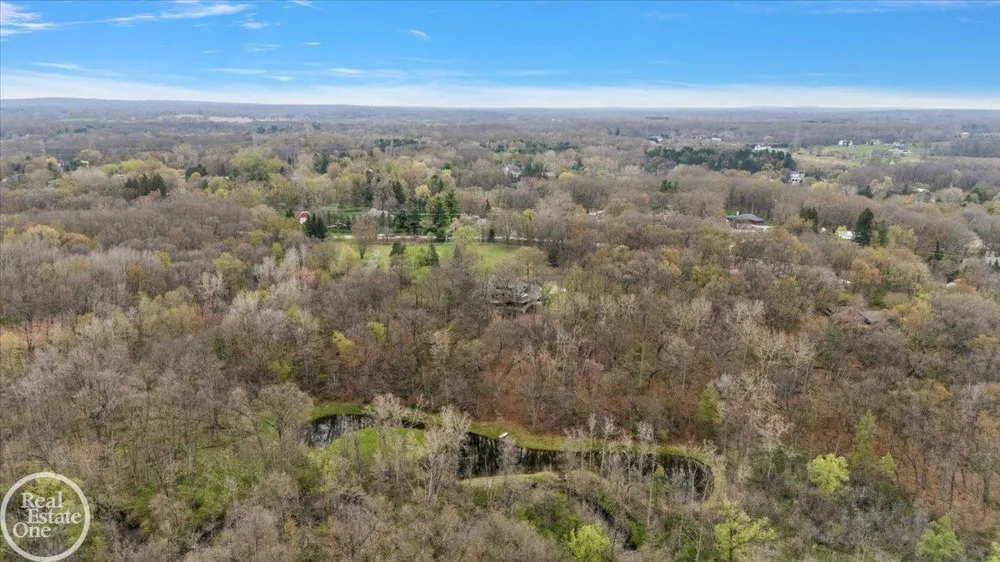 3750 Orion Road Oakland Charter Township, MI 48363