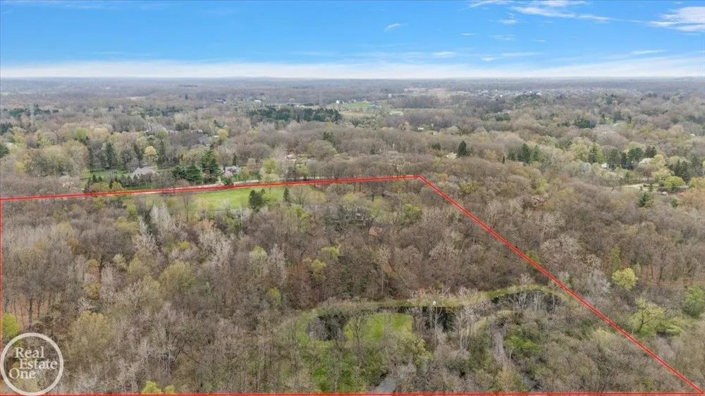 3750 Orion Road Oakland Charter Township, MI 48363