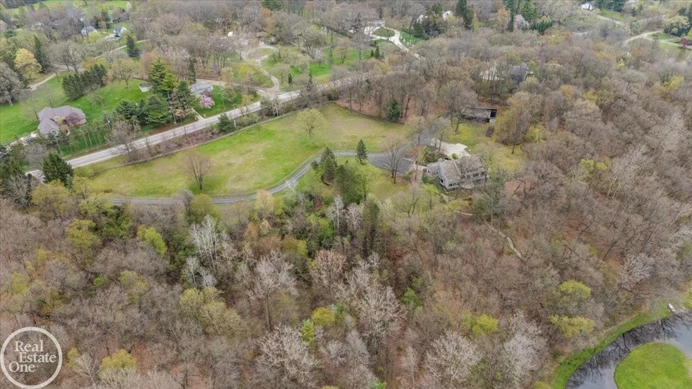 3750 Orion Road Oakland Charter Township, MI 48363