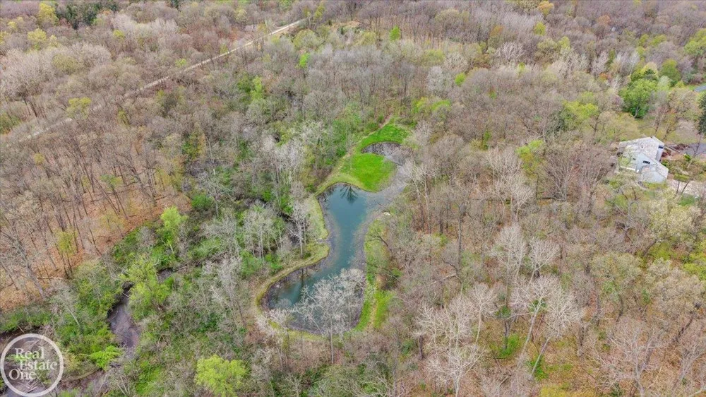 3750 Orion Road Oakland Charter Township, MI 48363