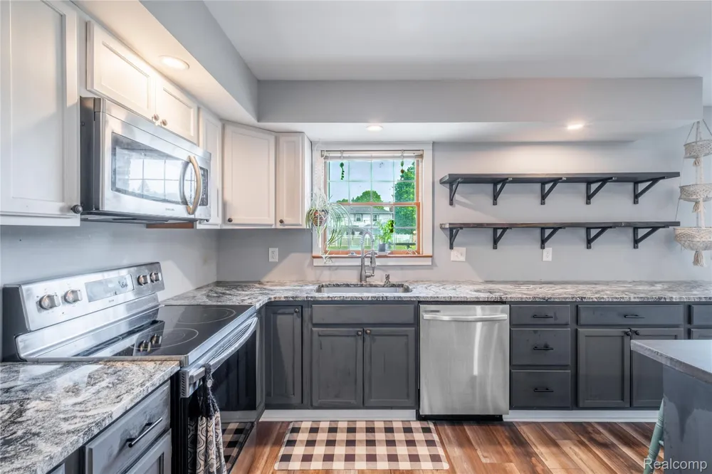 9359 Lochmoor Drive Davison Township, MI 48423