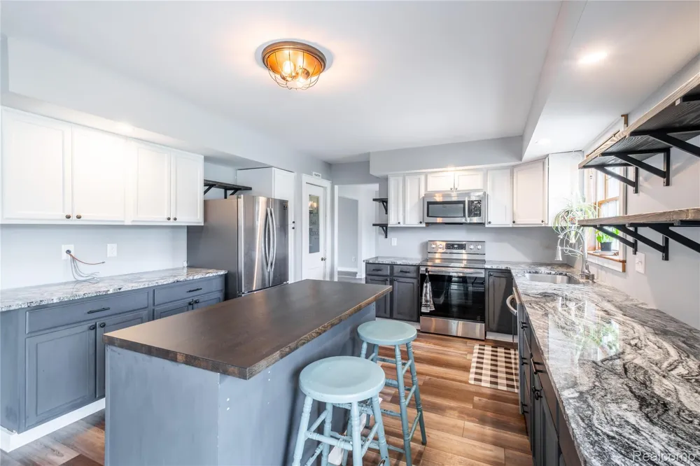 9359 Lochmoor Drive Davison Township, MI 48423