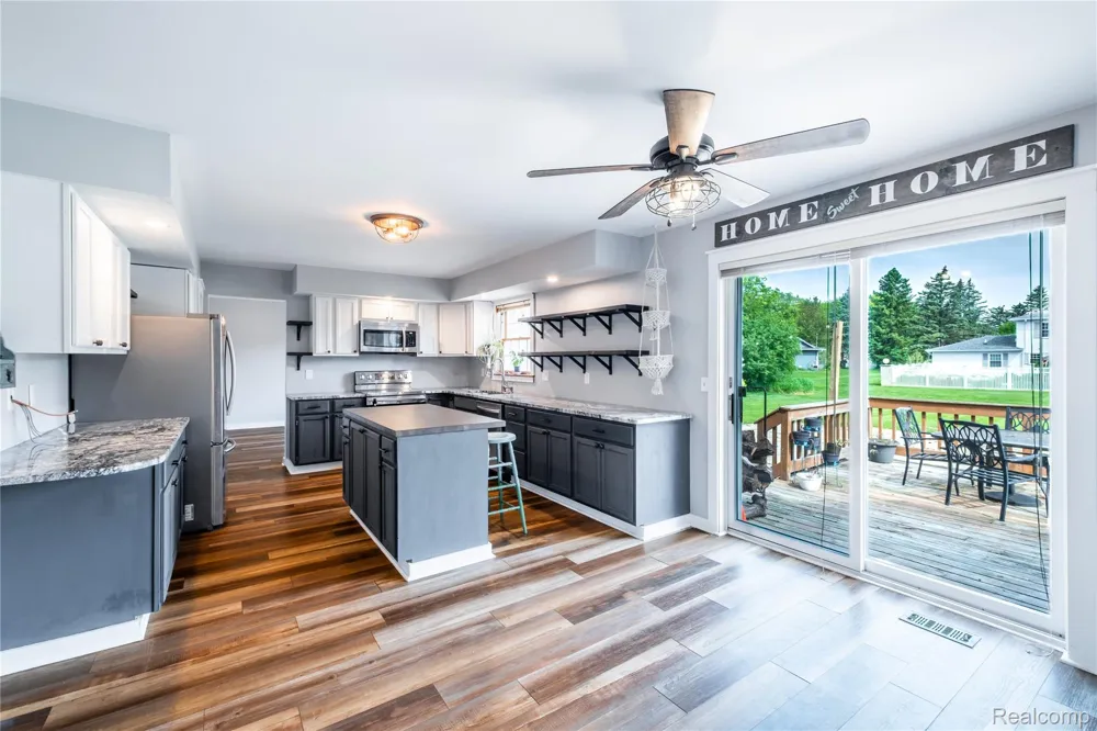 9359 Lochmoor Drive Davison Township, MI 48423