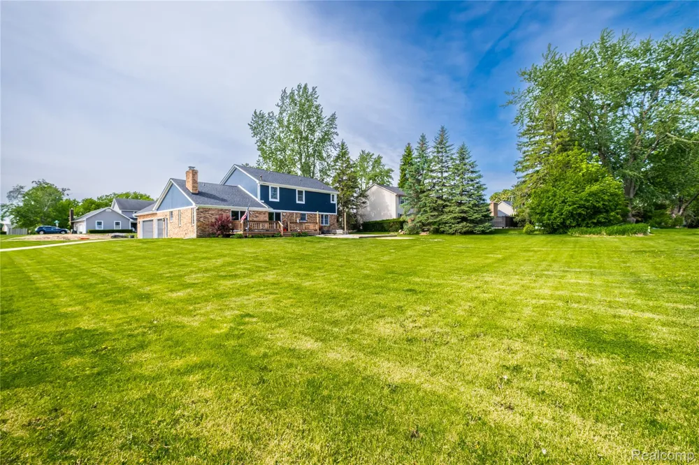 9359 Lochmoor Drive Davison Township, MI 48423
