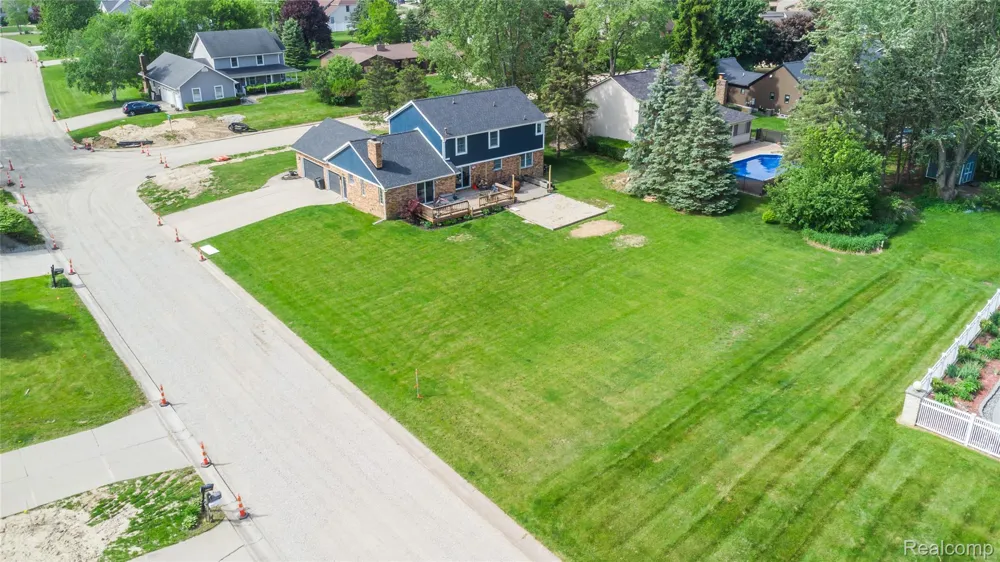 9359 Lochmoor Drive Davison Township, MI 48423