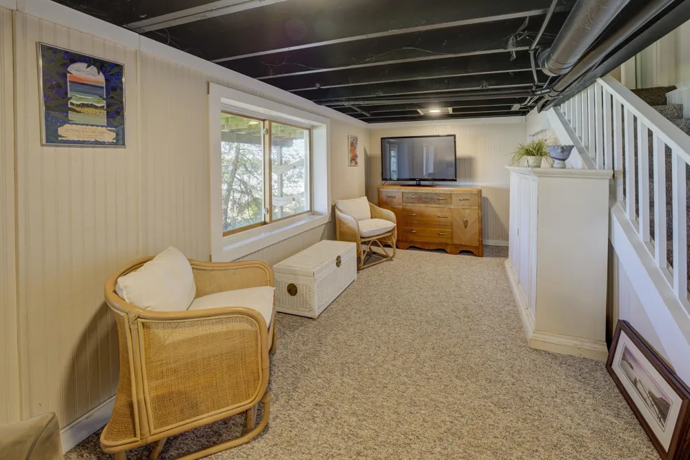 488 S Stony Point Road Suttons Bay Township, MI 49682